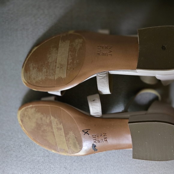 Naturalizer Women's Cream Sandals - Picture 4 of 6